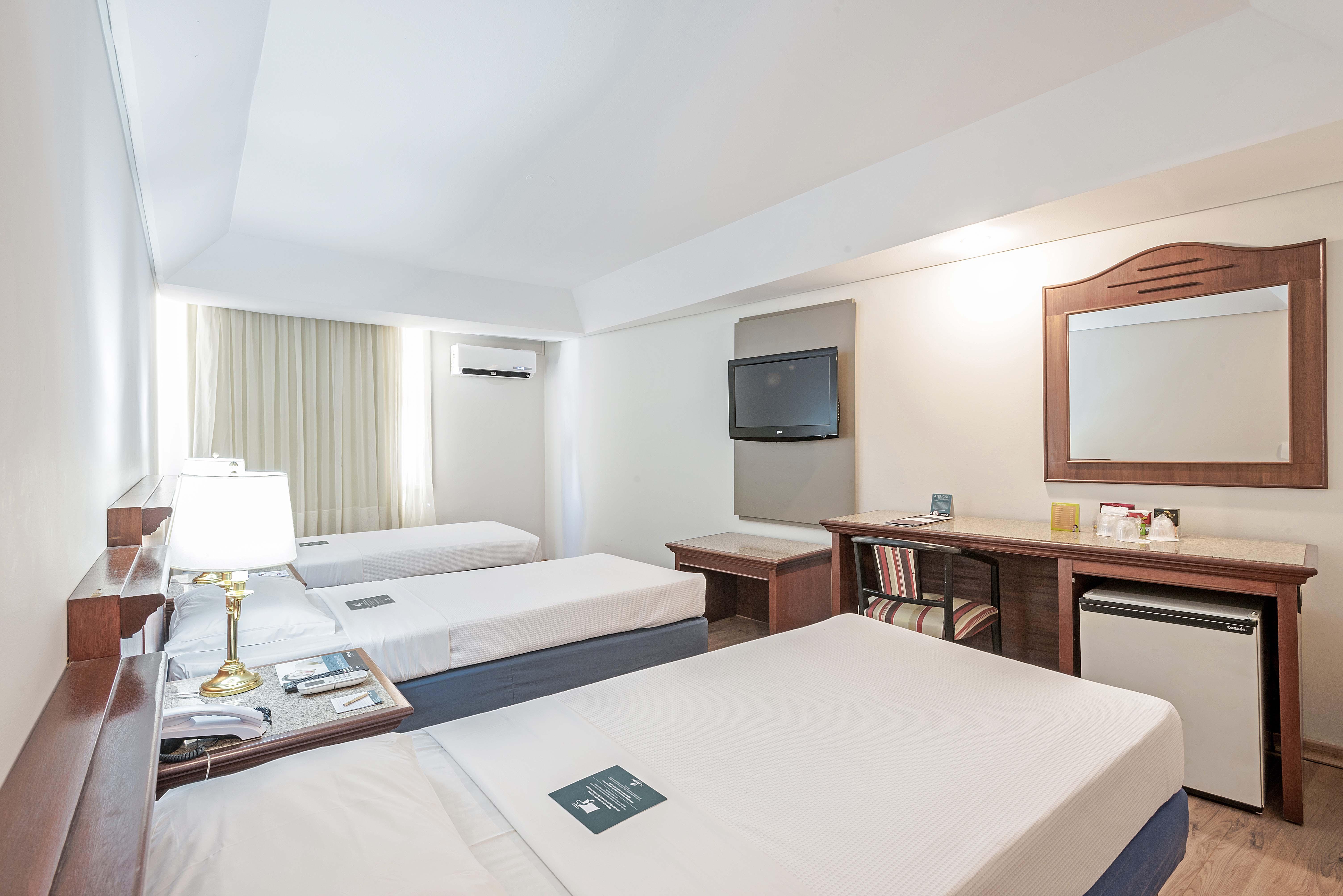 Rede Andrade Braz Hotel Curitiba Eksteriør billede