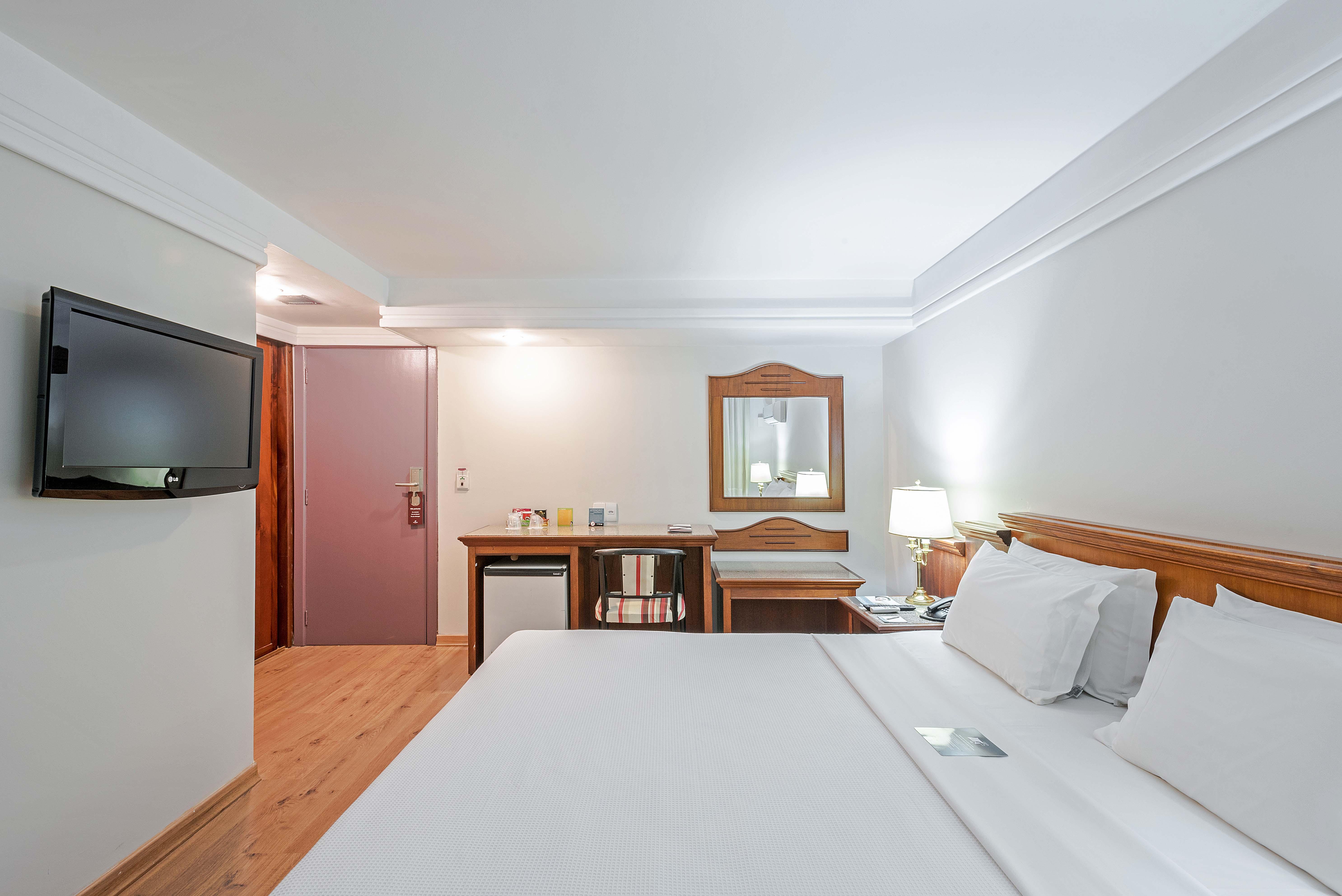 Rede Andrade Braz Hotel Curitiba Eksteriør billede