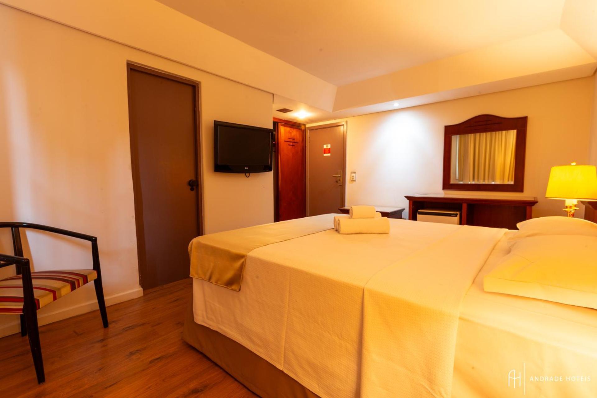 Rede Andrade Braz Hotel Curitiba Eksteriør billede