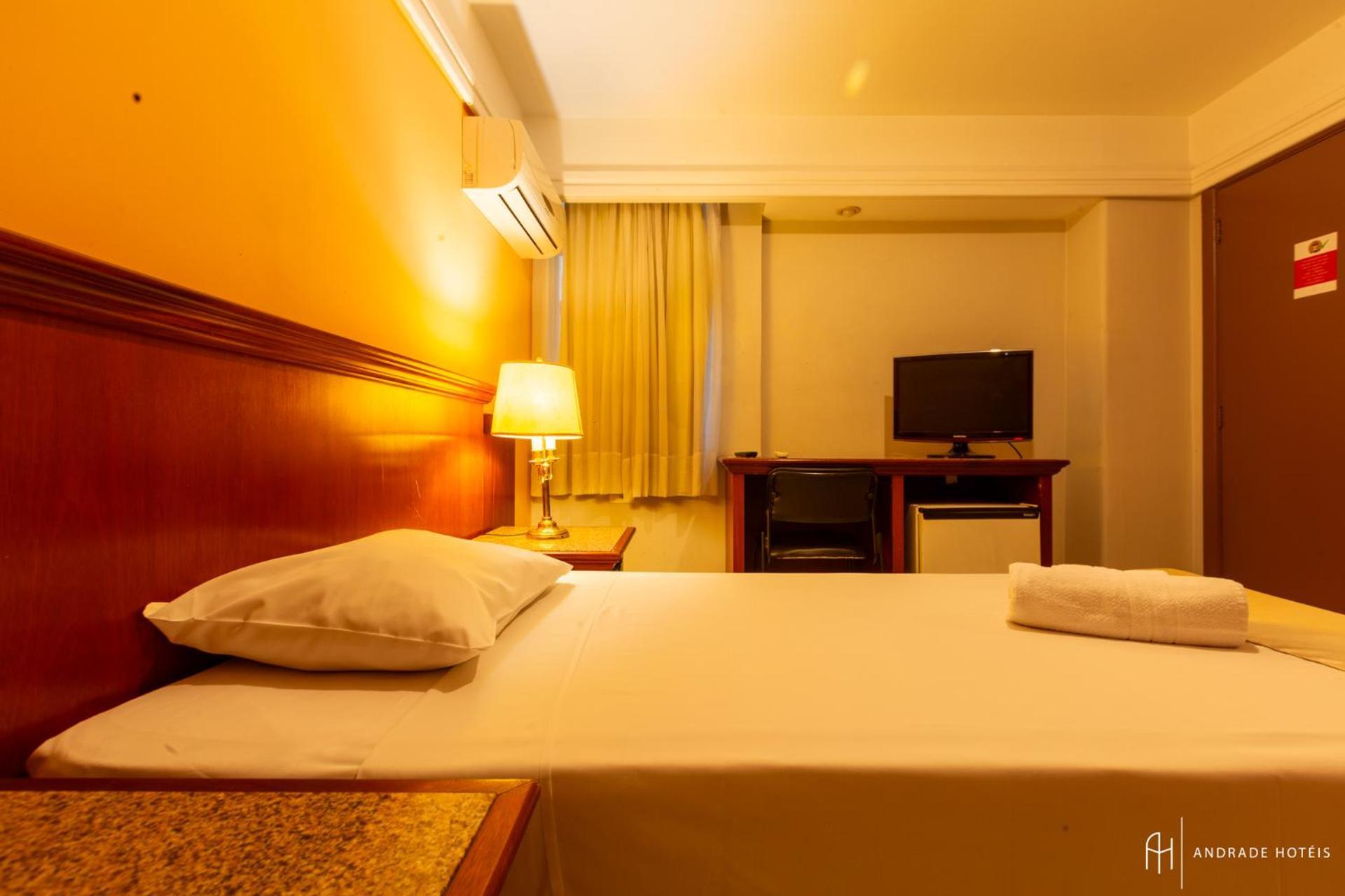 Rede Andrade Braz Hotel Curitiba Eksteriør billede